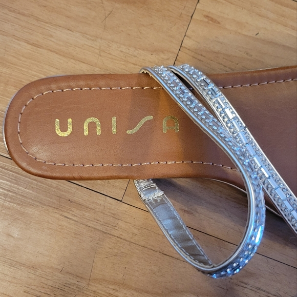 Left shoes only and sandals-amputee - Picture 5 of 9